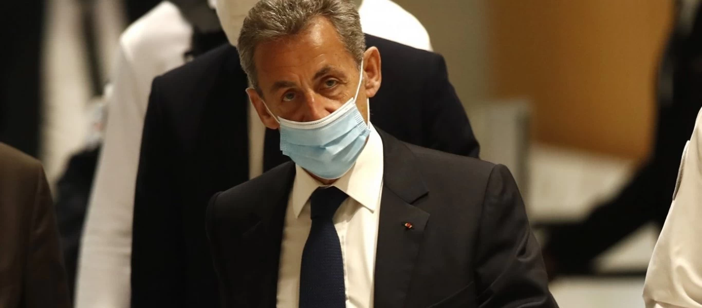 Γαλλία: Ο Ν.Σαρκοζί δεν θα οδηγηθεί στη φυλακή - Θα παραμείνει σε κατ' οίκον περιορισμό με ηλεκτρονικό βραχιολάκι